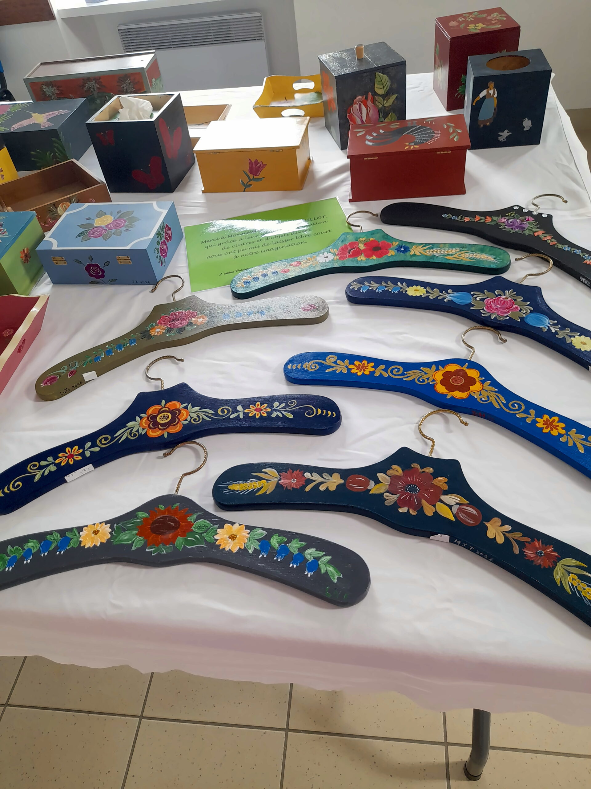 Exposition Peinture Paysanne sur Bois - œuvres exposées